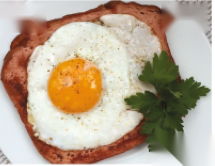 Fleischkäse mit Spiegeleiern