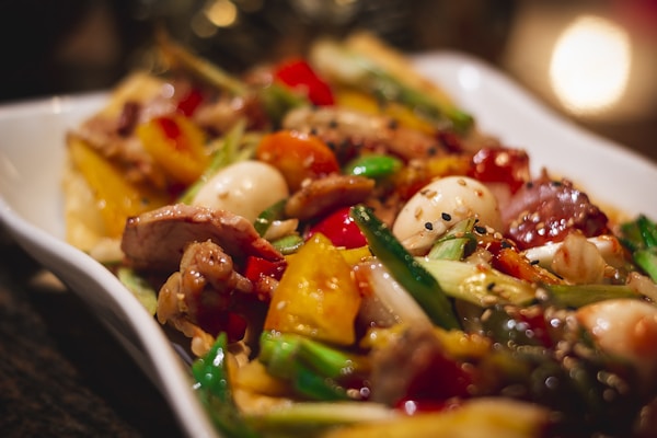 Scharfer vietnamesischer Wurstsalat